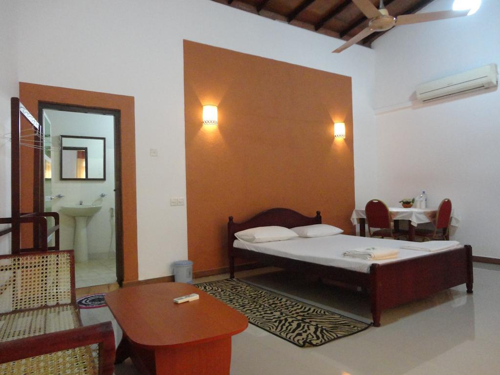 Green Land Guest House Pinnawala  Habitación foto