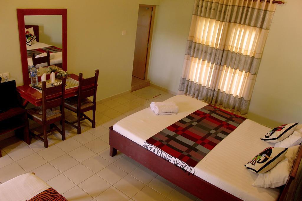 Green Land Guest House Pinnawala  Habitación foto