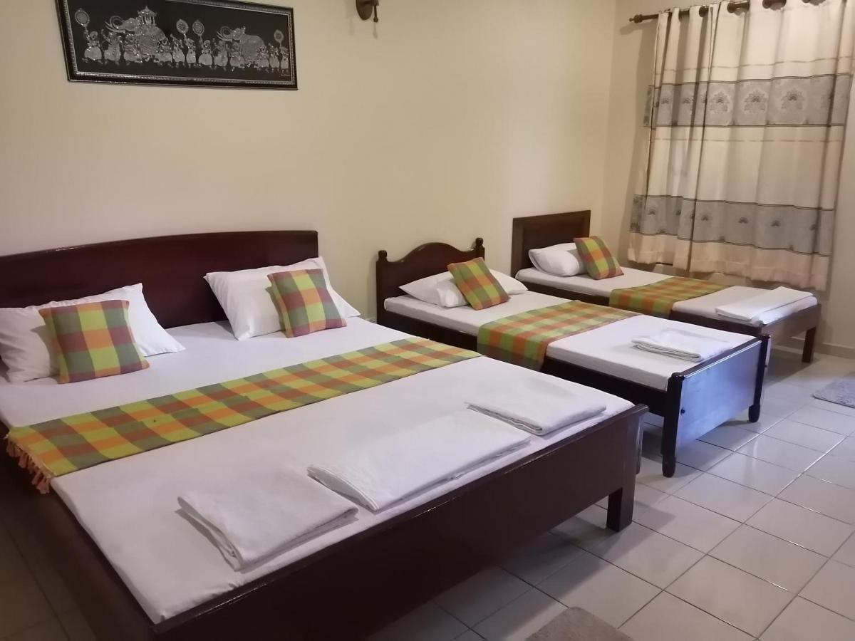 Green Land Guest House Pinnawala  Exterior foto